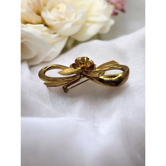Vintage 1940's Coro Pegasus Signed Large Bow and flower Brooch Gold Tone, - Picture 4 of 9
